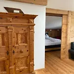 Vendégház Schwarzenbergerhof 3*